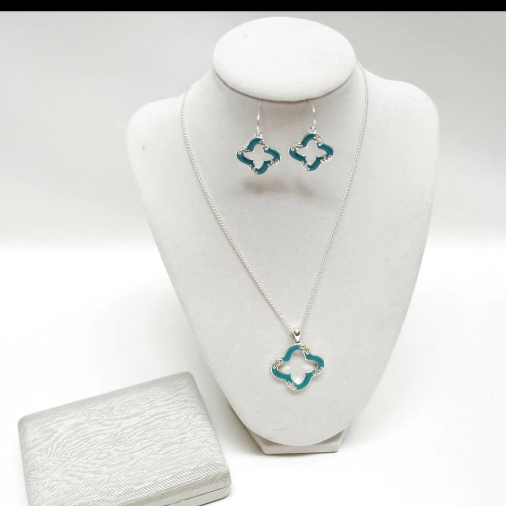 18" Turquoise enamel Avon necklace earrings bracelet Set L7